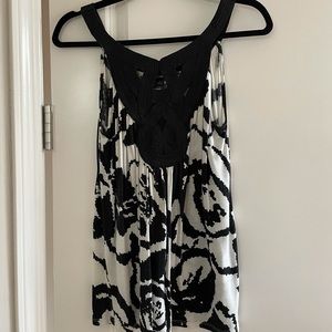 XS Express black and white top